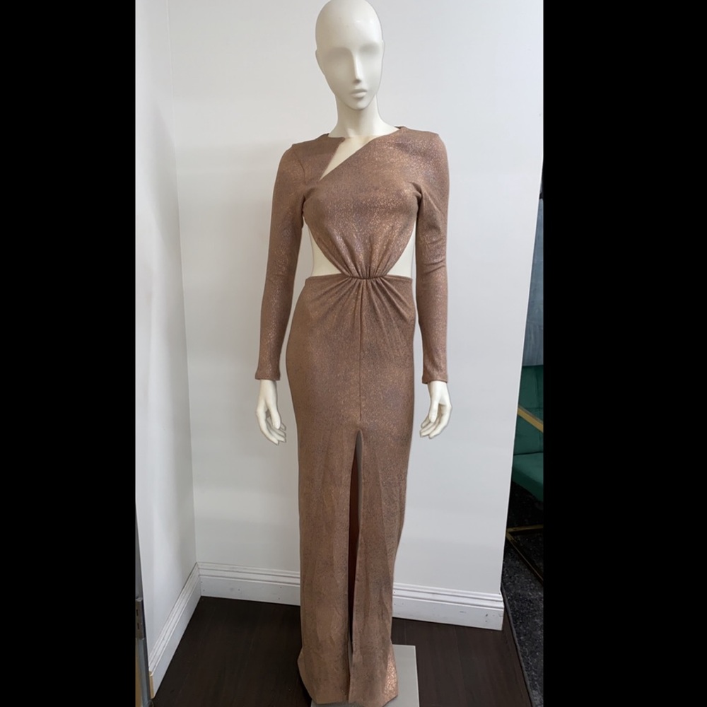 Backless gown